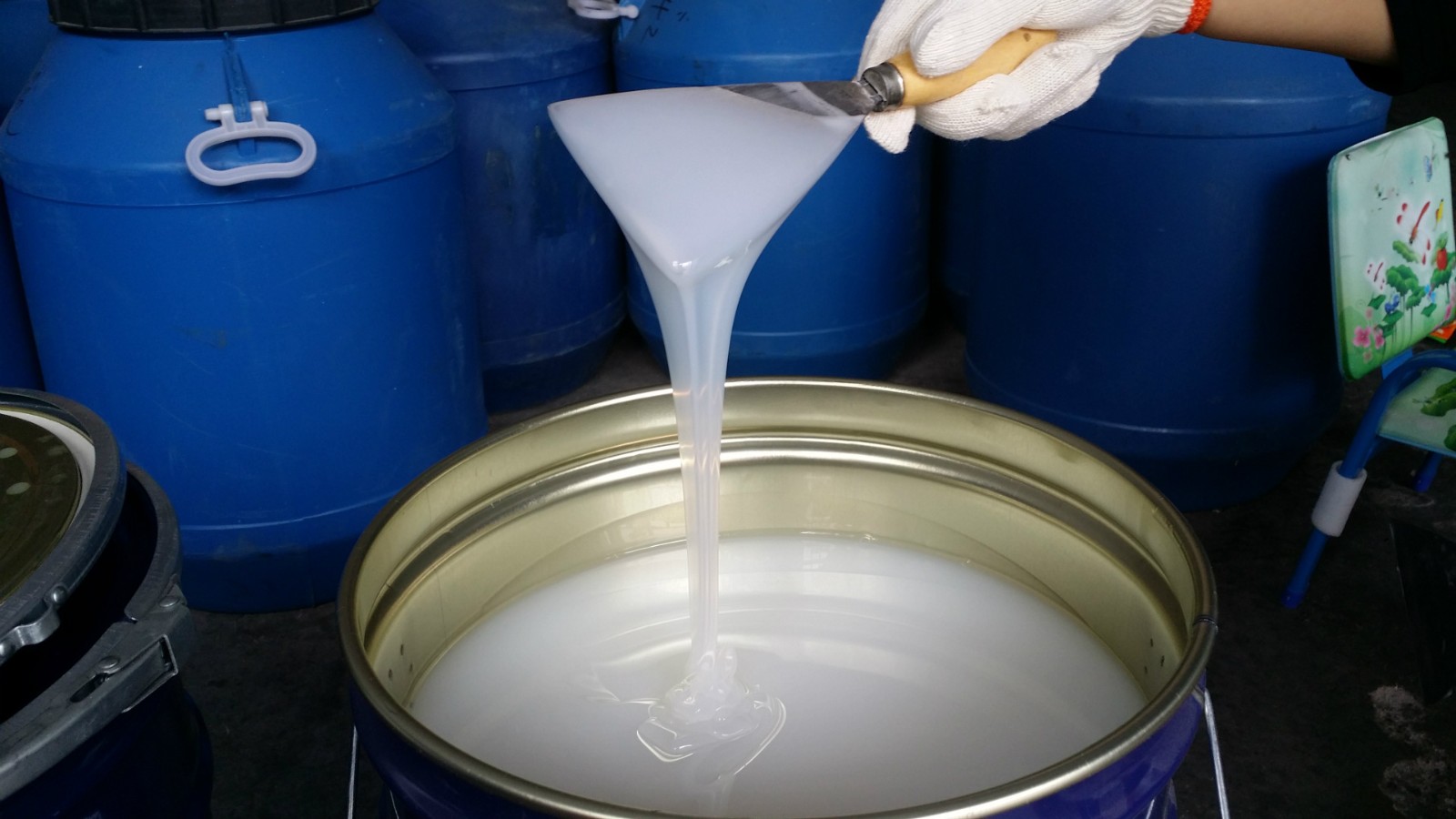 工業(yè)級模具硅膠膨脹怎么辦 ？