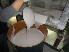 耐低溫模具硅膠能耐低溫多少度？