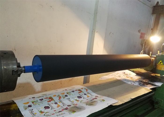 硅膠膠輥的神奇應(yīng)用從工業(yè)到生活，無(wú)處不在的膠輥身影