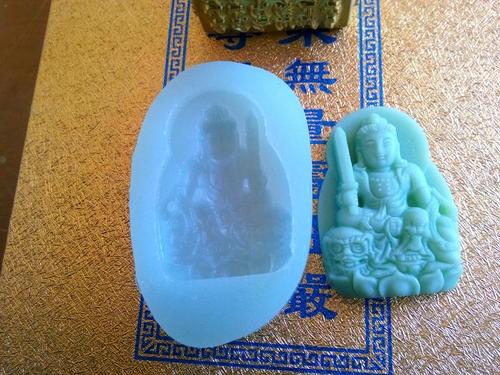 硅膠工藝品的魅力，時(shí)尚與實(shí)用的完美結(jié)合